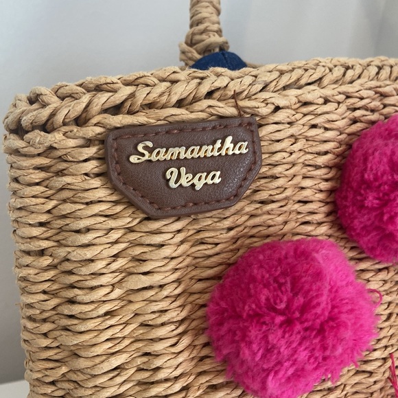 Samantha Vega Bucket Bag - Picture 3 of 6
